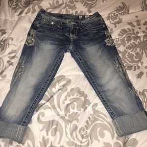 Super Cute Cropped jeans!!